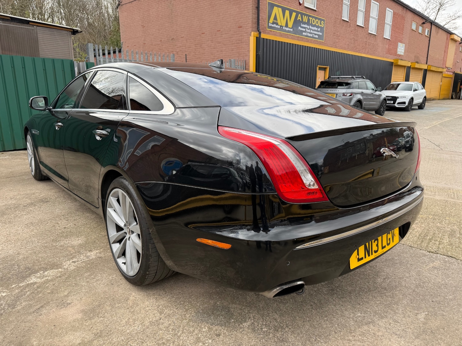 Used Jaguar XJ 2013 for sale - 78053790: Photo 6
