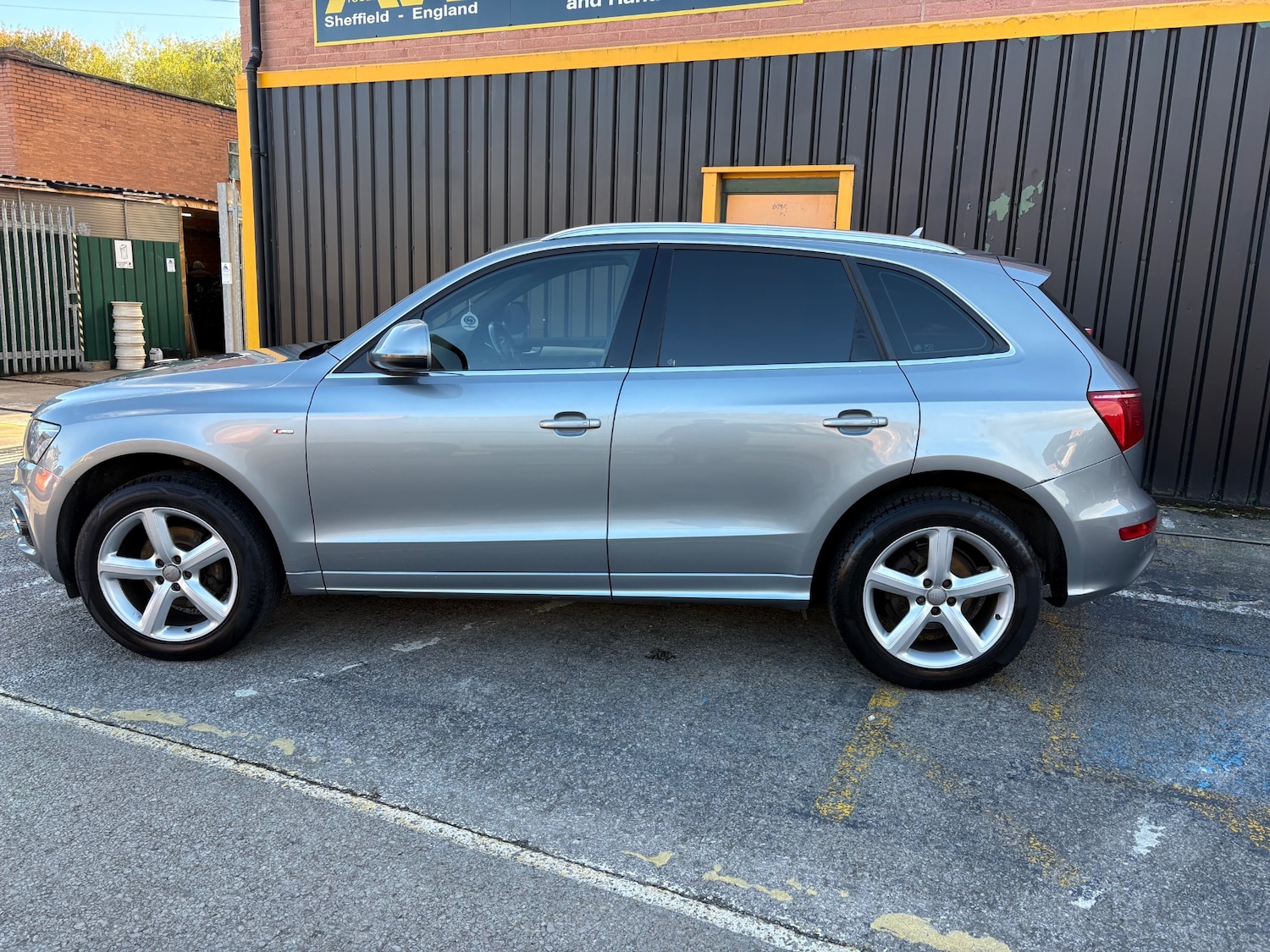Used Audi Q5 2012 for sale - 76444485: Photo 4