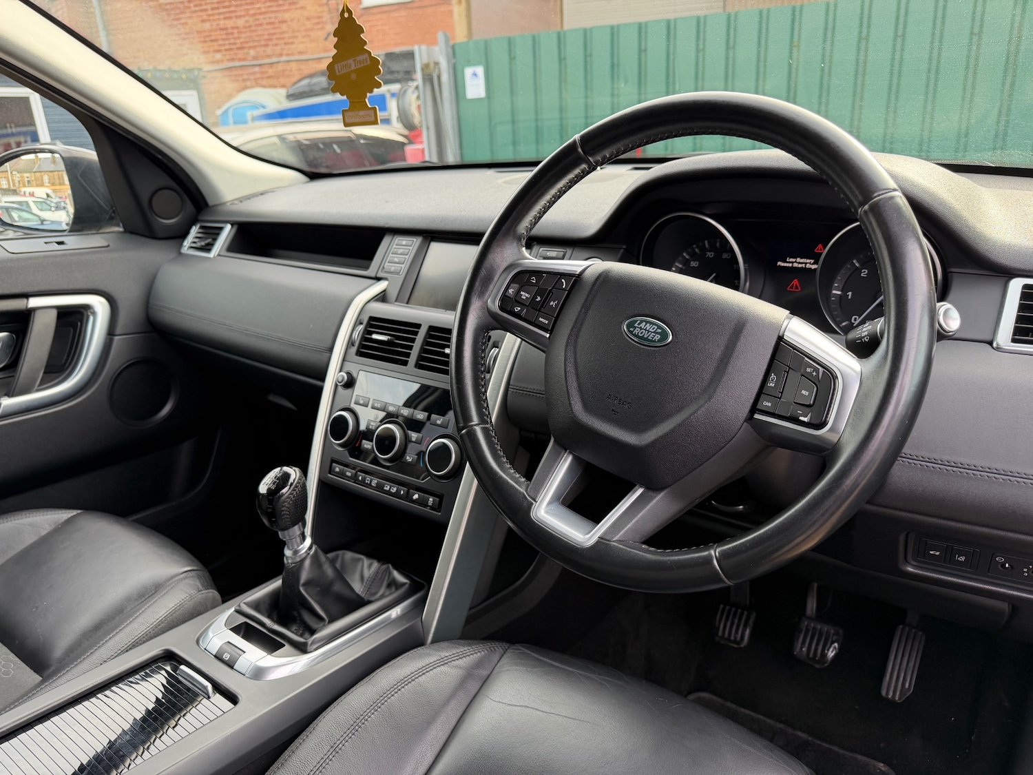 Used Land Rover Discovery Sport 2015 for sale - 77629905: Photo 14