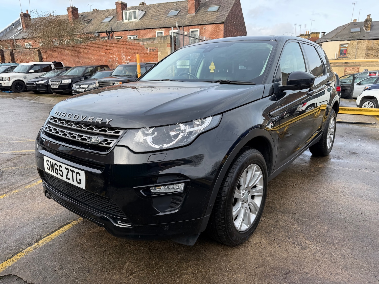 Used Land Rover Discovery Sport 2015 for sale - 77629905: Photo 3