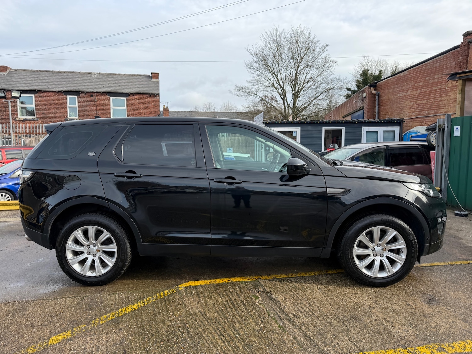 Used Land Rover Discovery Sport 2015 for sale - 77629905: Photo 8