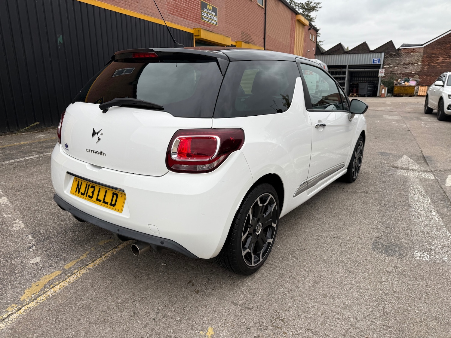 Used Citroen DS3 2013 for sale - 76298929: Photo 7