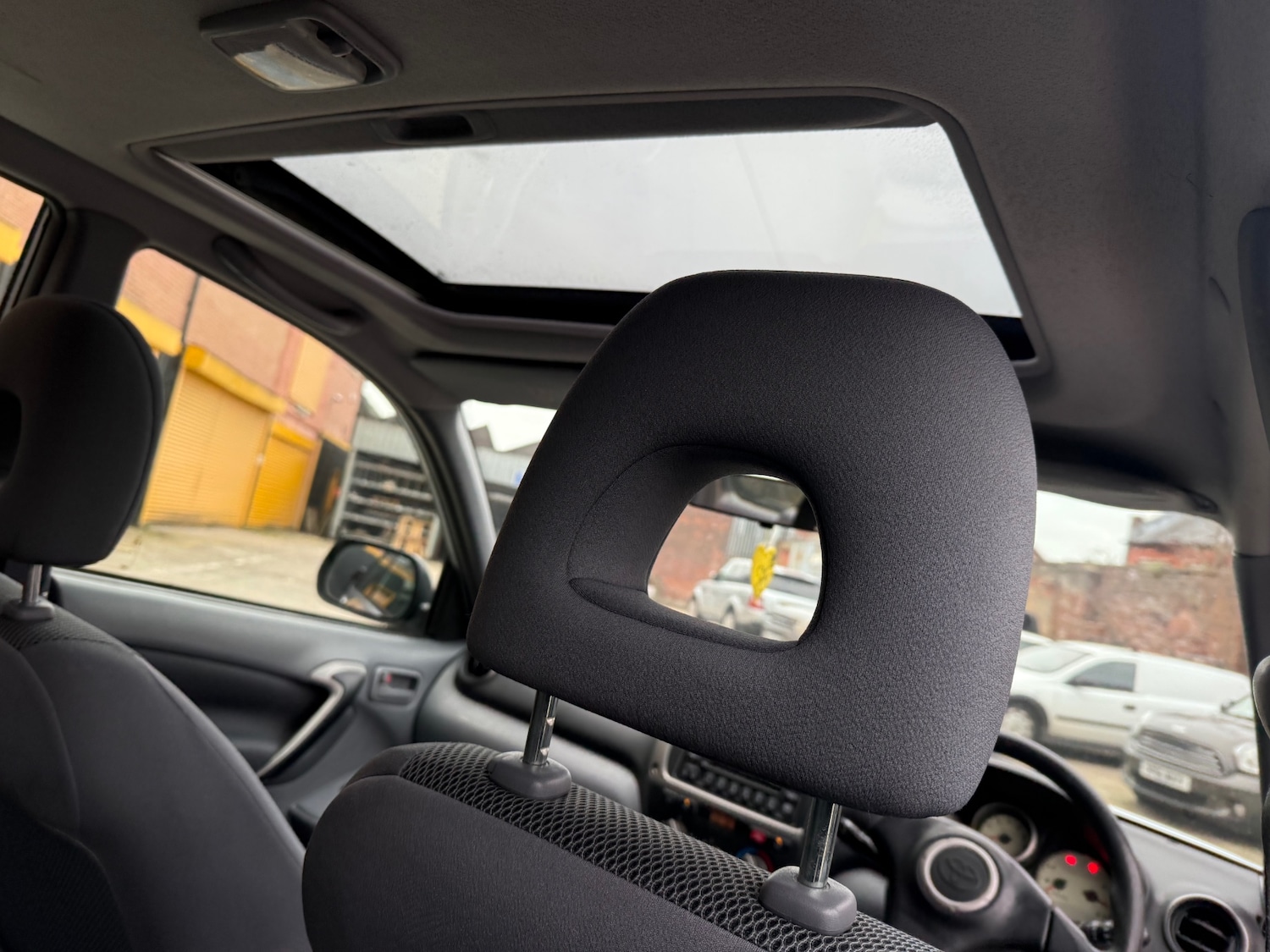 Used Toyota RAV4 2003 for sale - 77068877: Photo 12