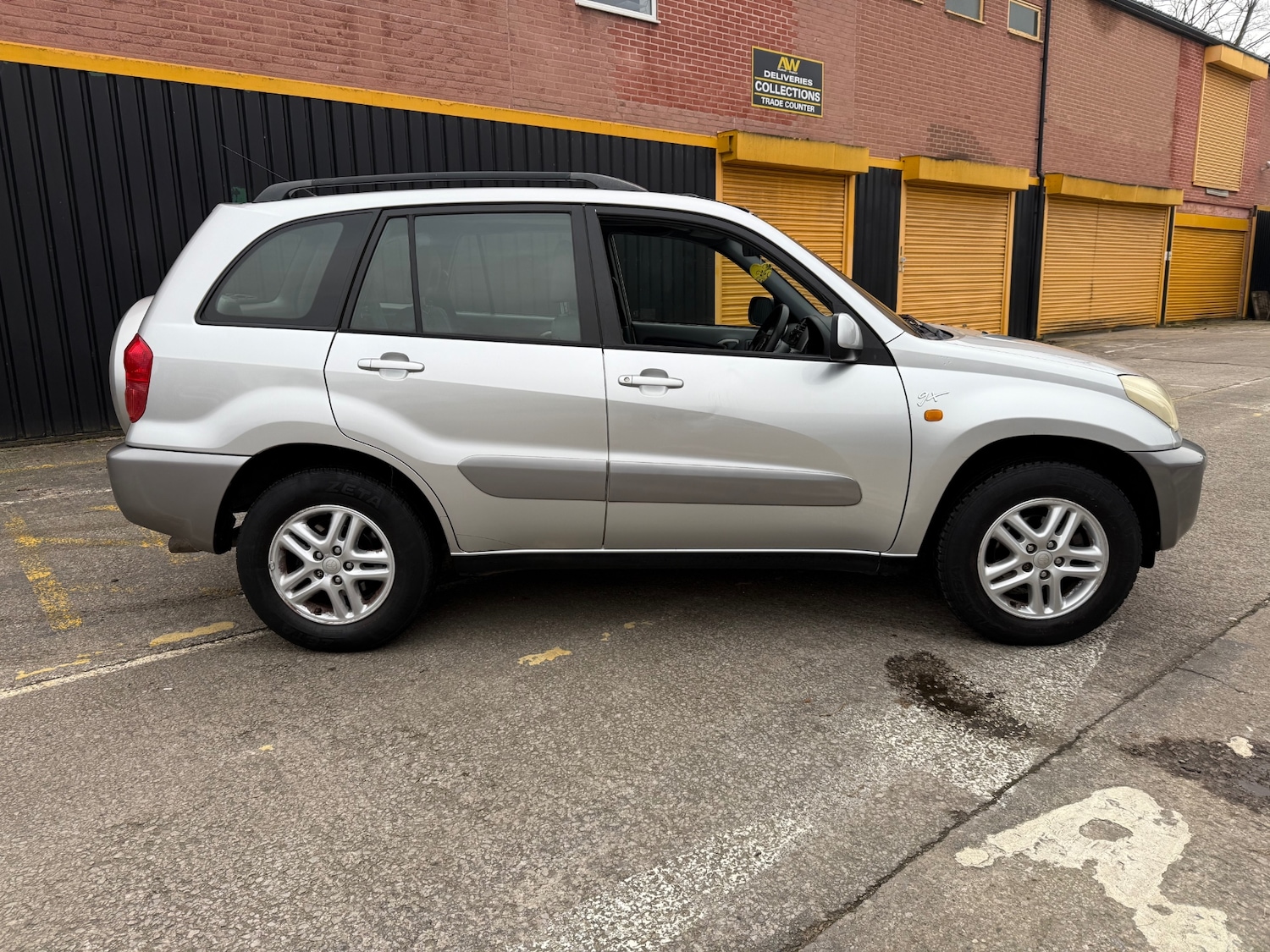 Used Toyota RAV4 2003 for sale - 77068877: Photo 2