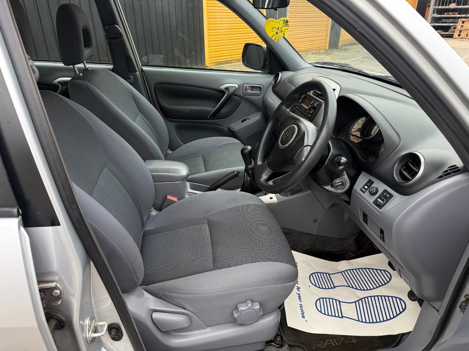 Used Toyota RAV4 2003 for sale - 77068877: Photo 9