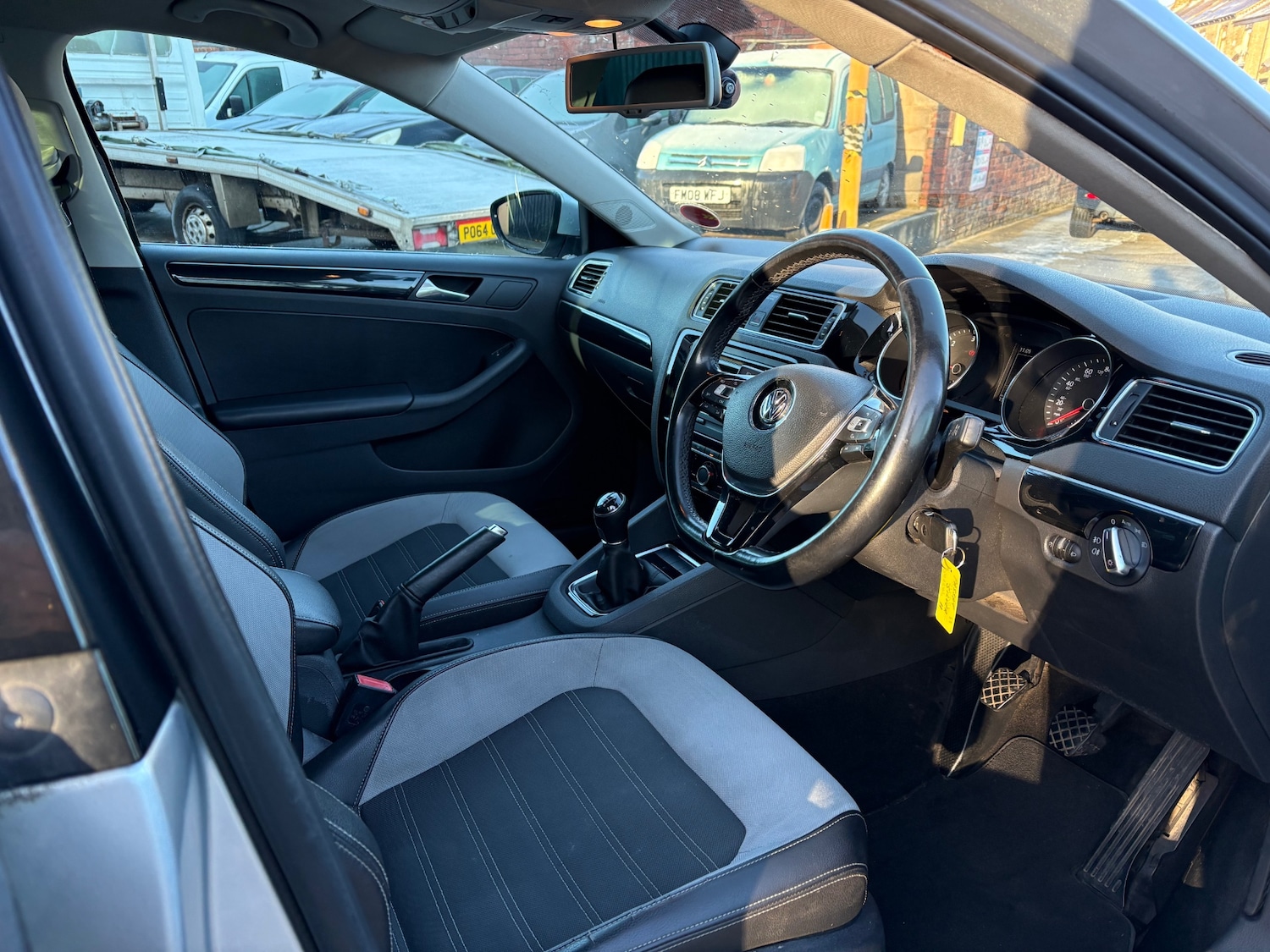 Used Volkswagen Jetta 2015 for sale - 77164708: Photo 9