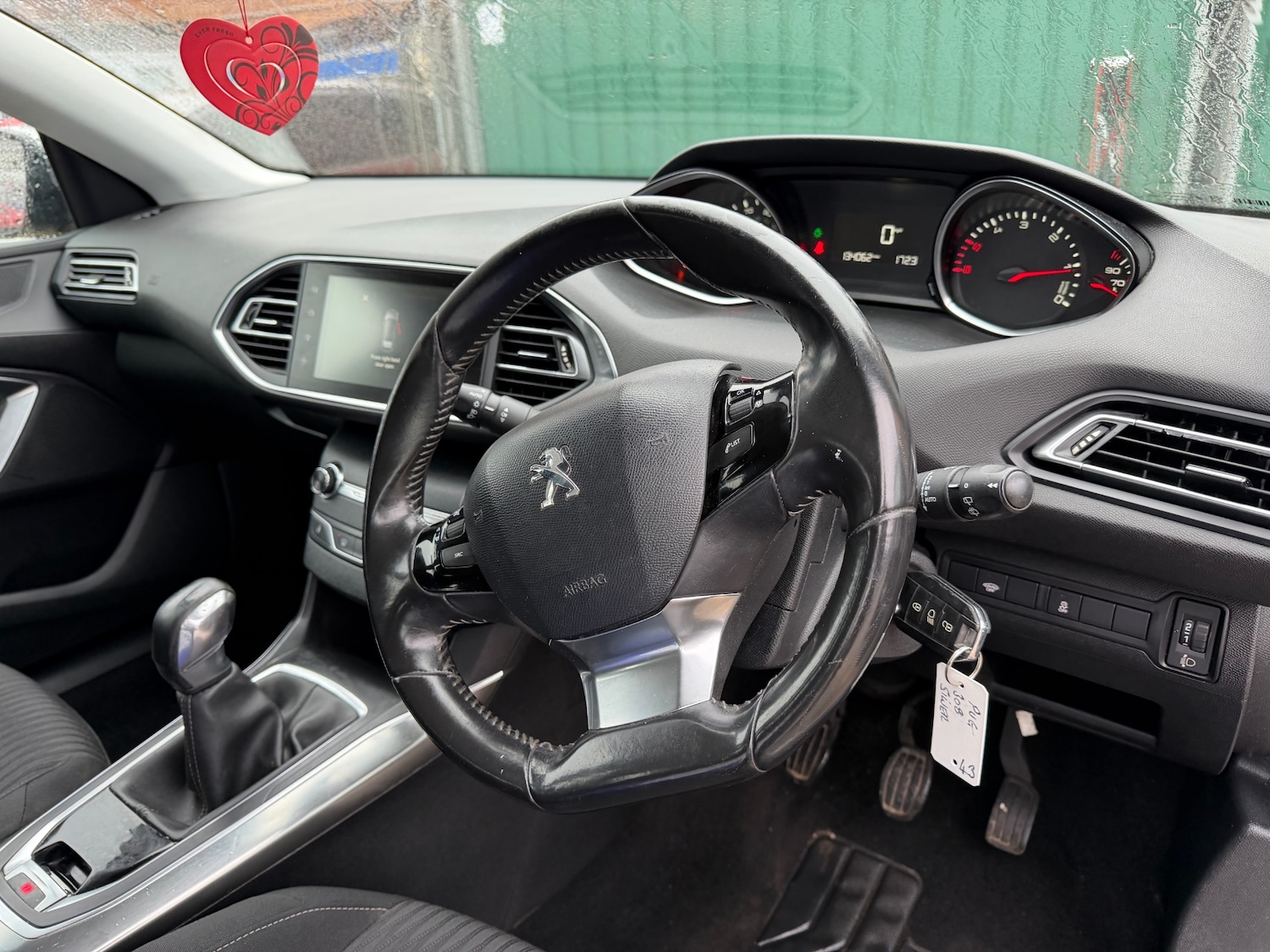 Used Peugeot 308 2014 for sale - 77487109: Photo 14