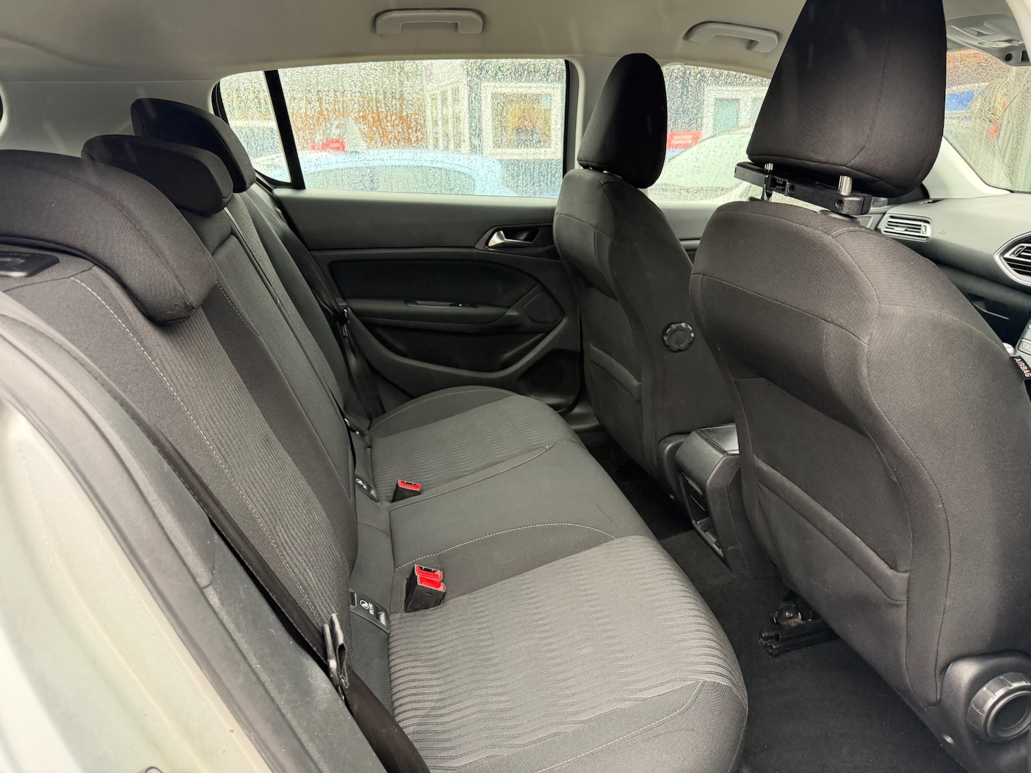 Used Peugeot 308 2014 for sale - 77487109: Photo 15