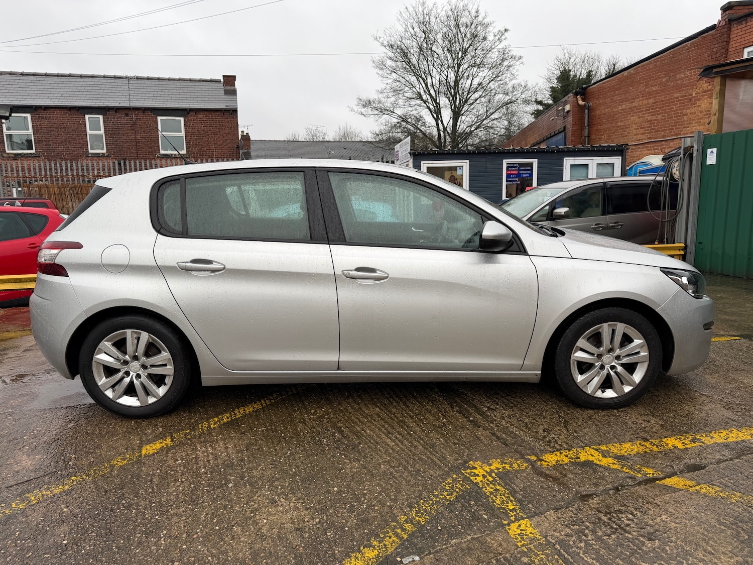 Used Peugeot 308 2014 for sale - 77487109: Photo 8
