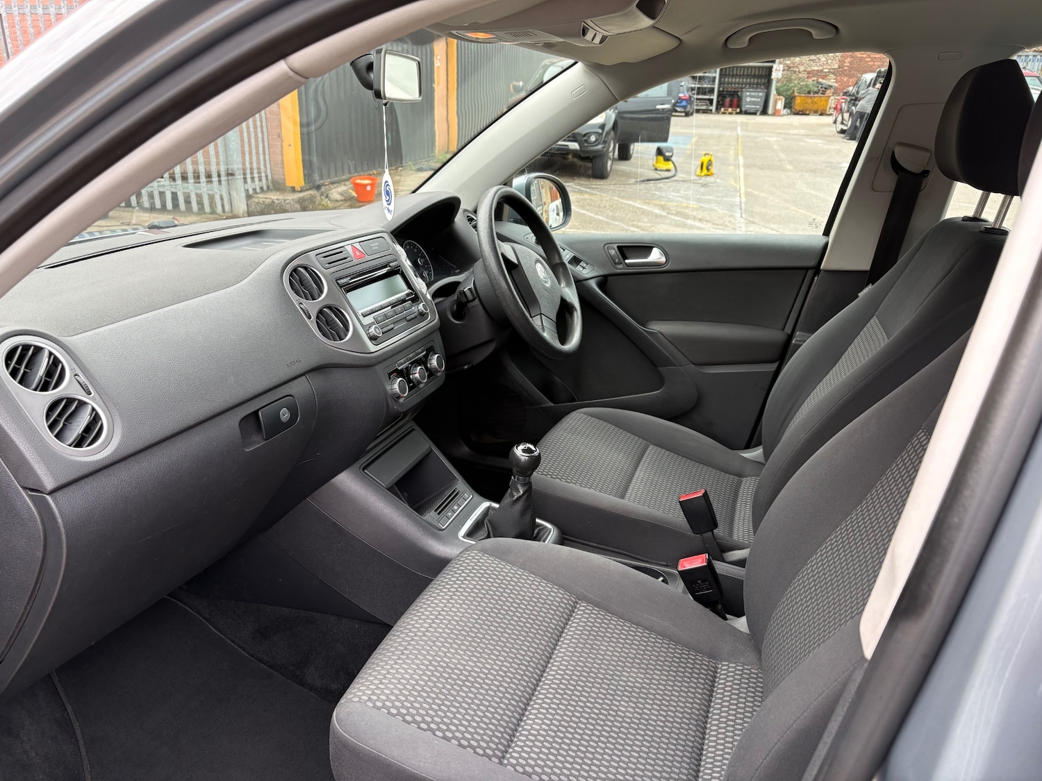 Used Volkswagen Tiguan 2010 for sale - 76170625: Photo 11