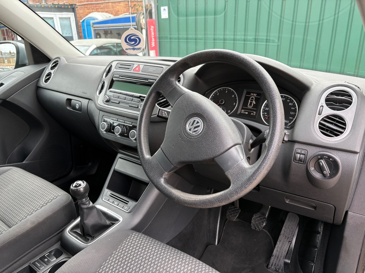 Used Volkswagen Tiguan 2010 for sale - 76170625: Photo 14