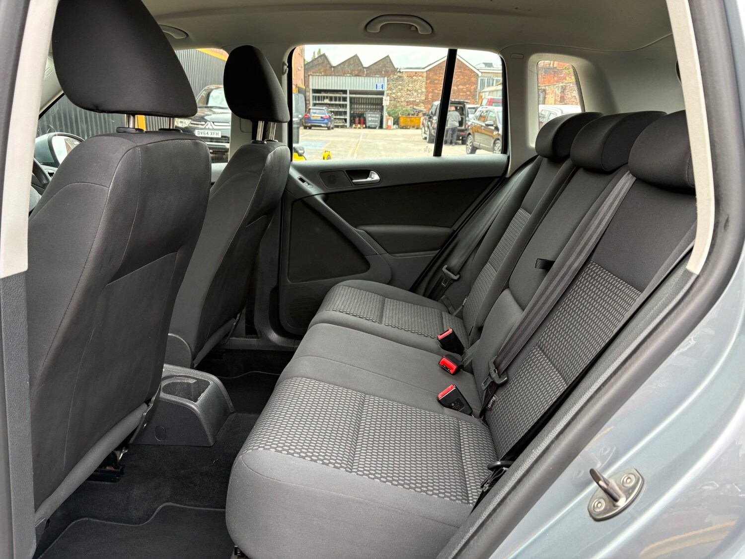 Used Volkswagen Tiguan 2010 for sale - 76170625: Photo 15