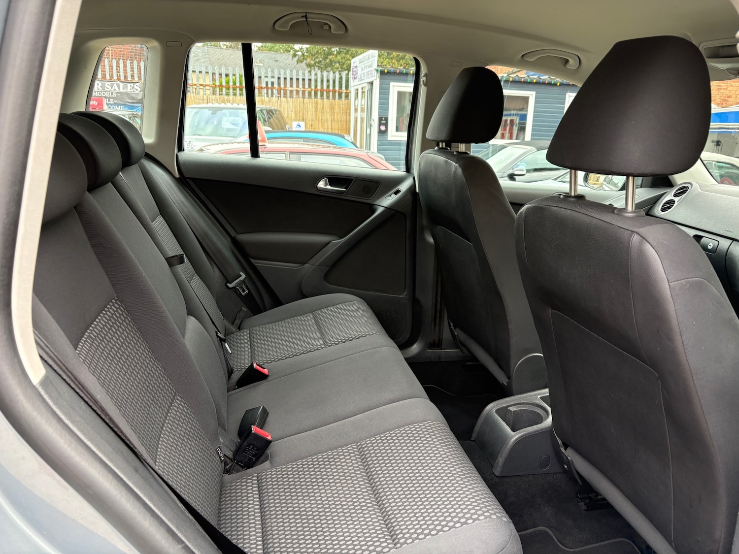 Used Volkswagen Tiguan 2010 for sale - 76170625: Photo 16