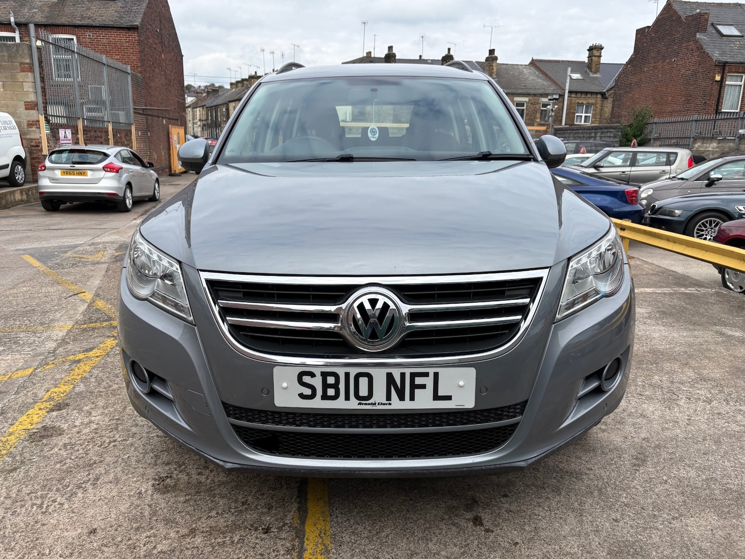 Used Volkswagen Tiguan 2010 for sale - 76170625: Photo 2