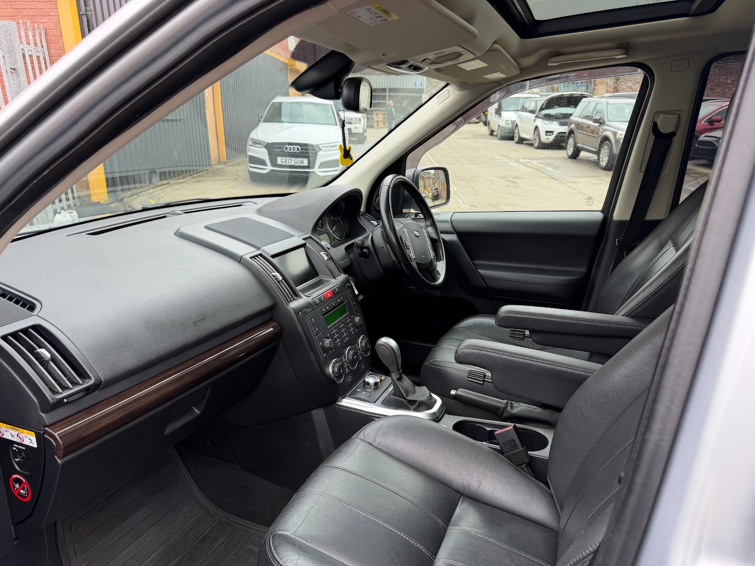 Used Land Rover Freelander 2011 for sale - 77804244: Photo 11