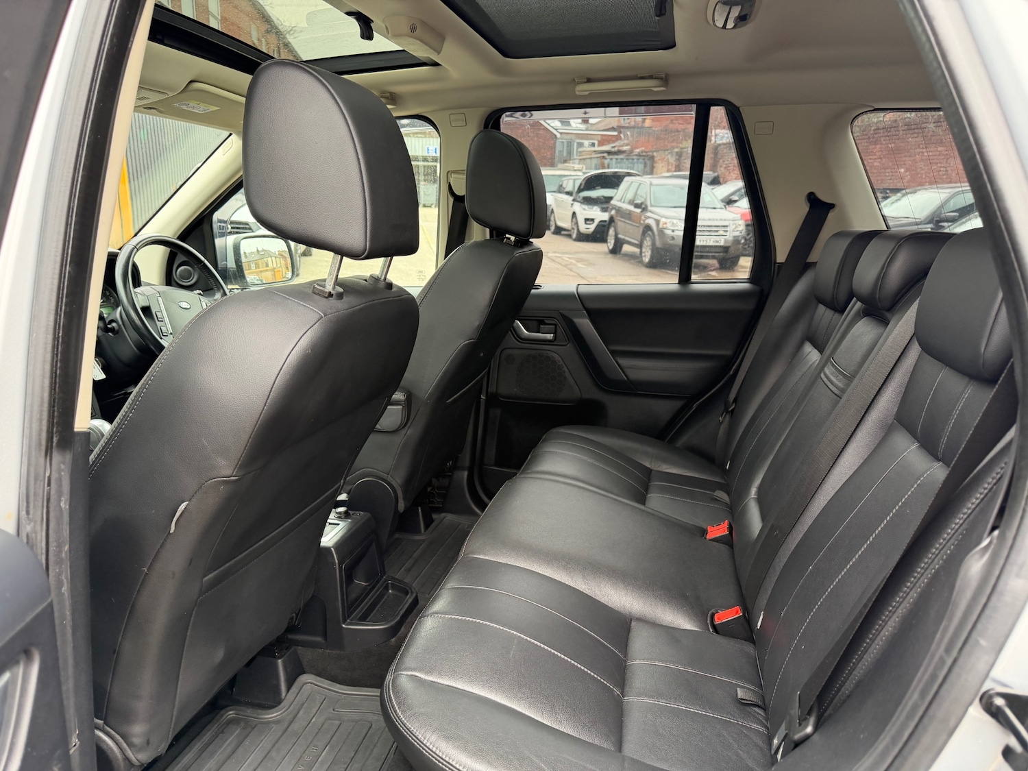 Used Land Rover Freelander 2011 for sale - 77804244: Photo 15