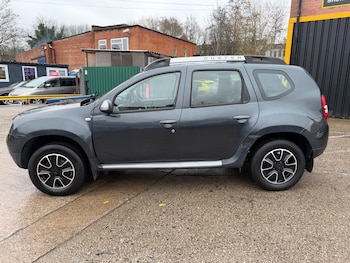 Used Dacia Duster 2017 for sale - 77233999: Photo