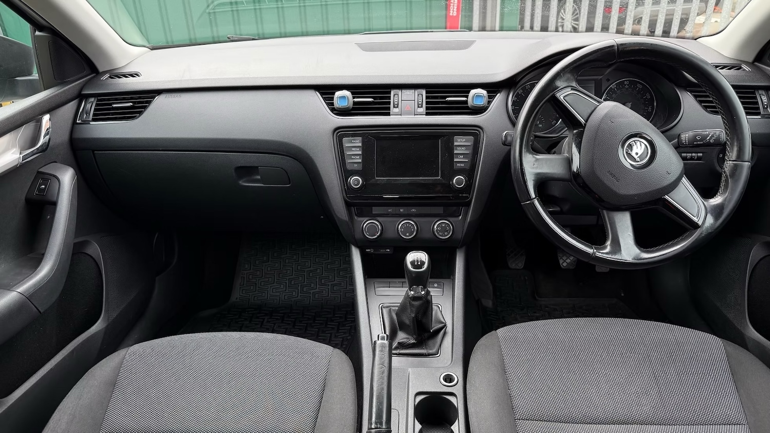 Used Skoda Octavia 2015 for sale - 77023188: Photo 11