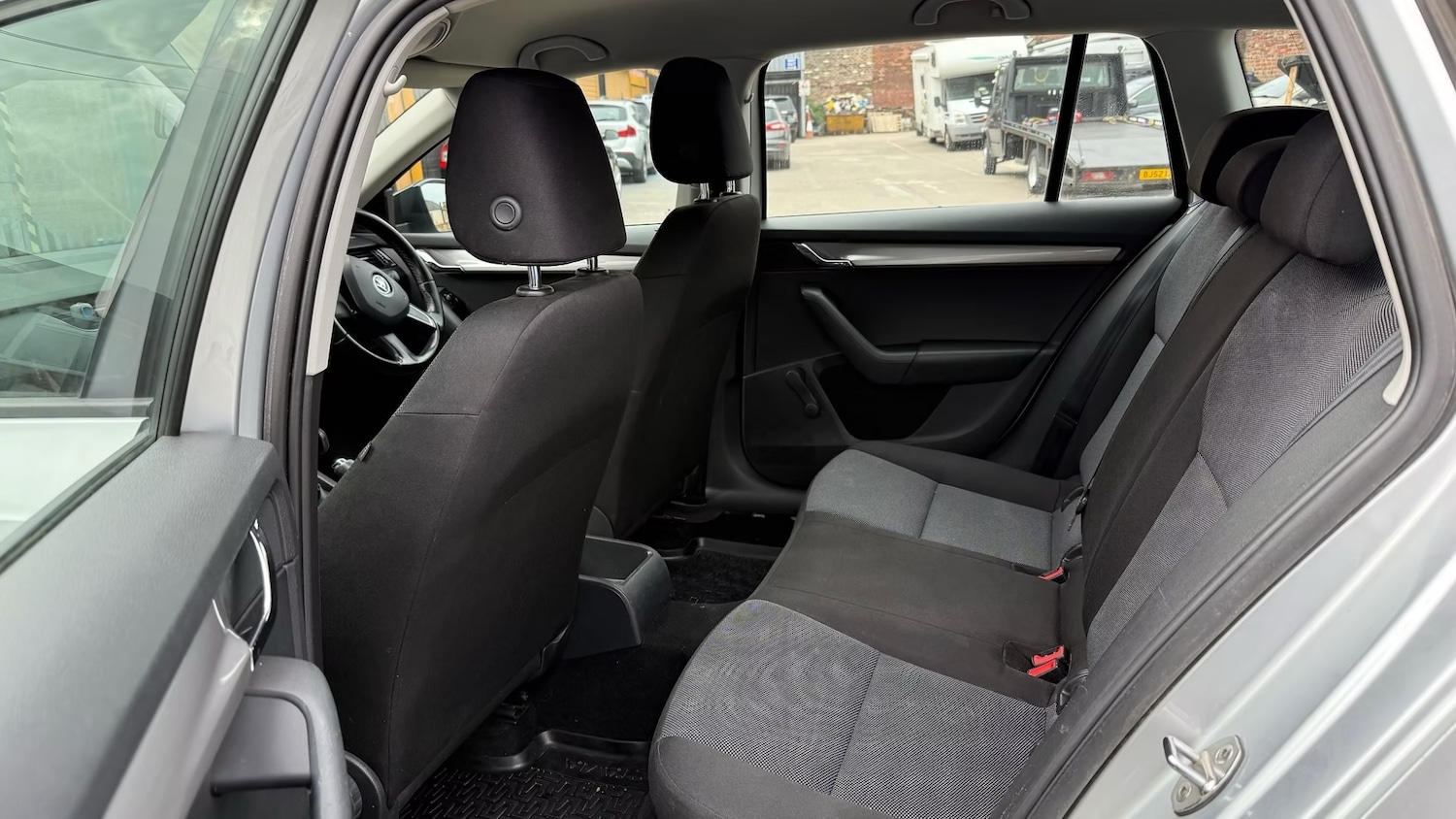 Used Skoda Octavia 2015 for sale - 77023188: Photo 12