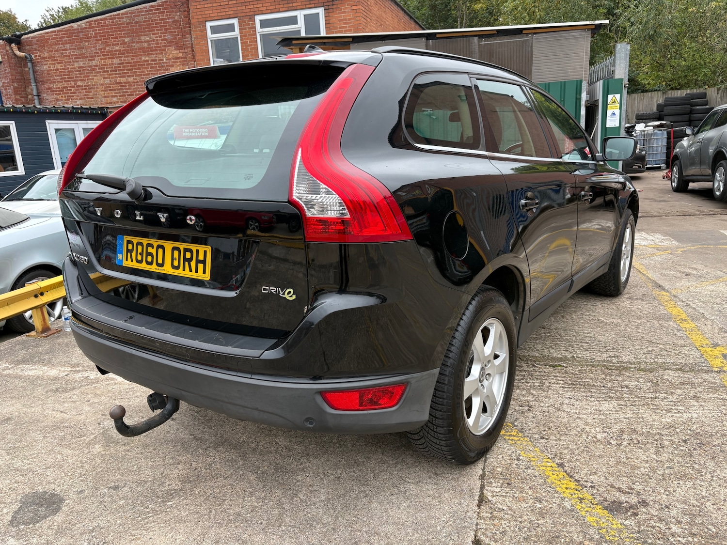 Used Volvo XC60 2010 for sale - 76025887: Photo 7