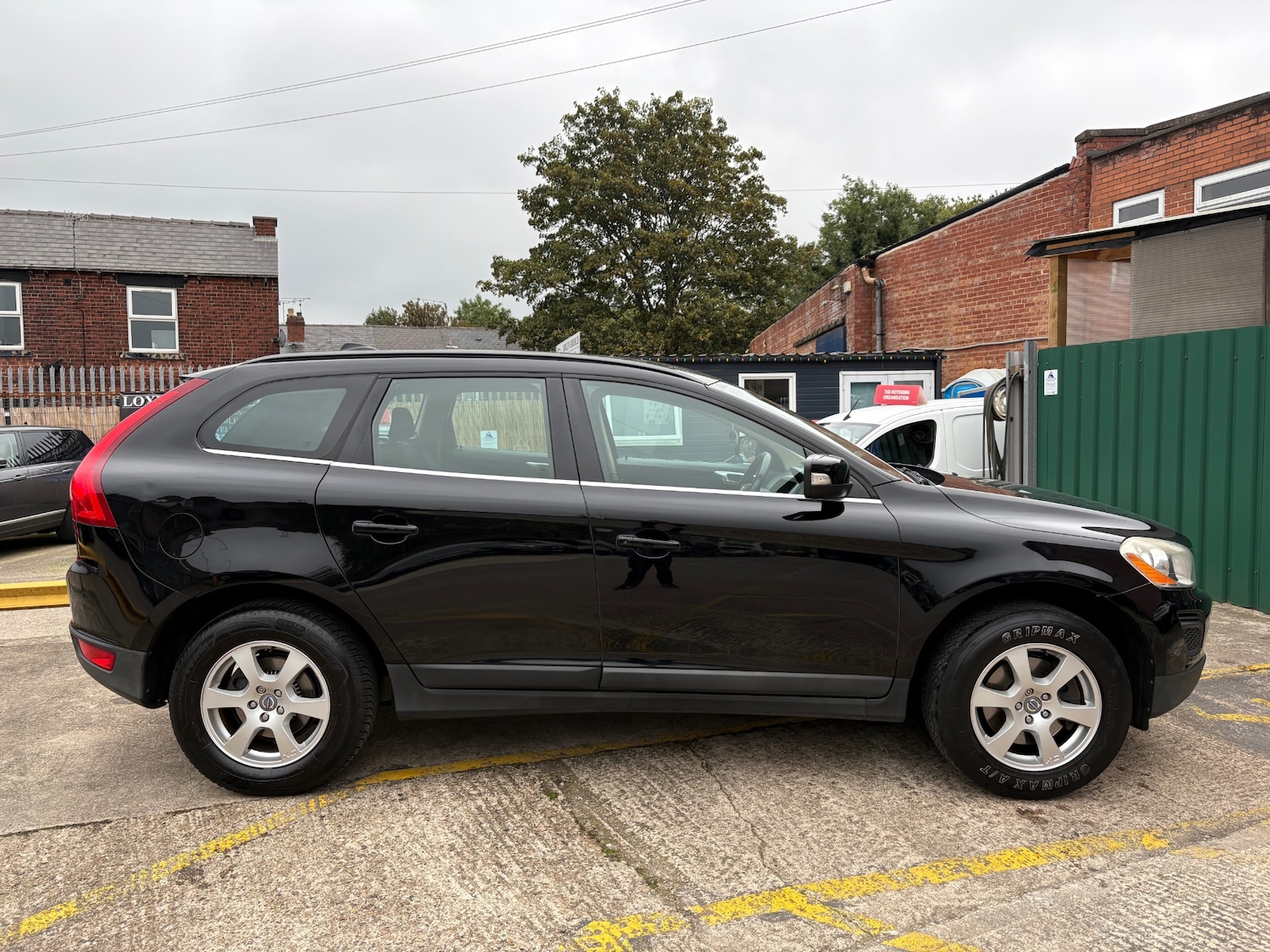 Used Volvo XC60 2010 for sale - 76025887: Photo 8