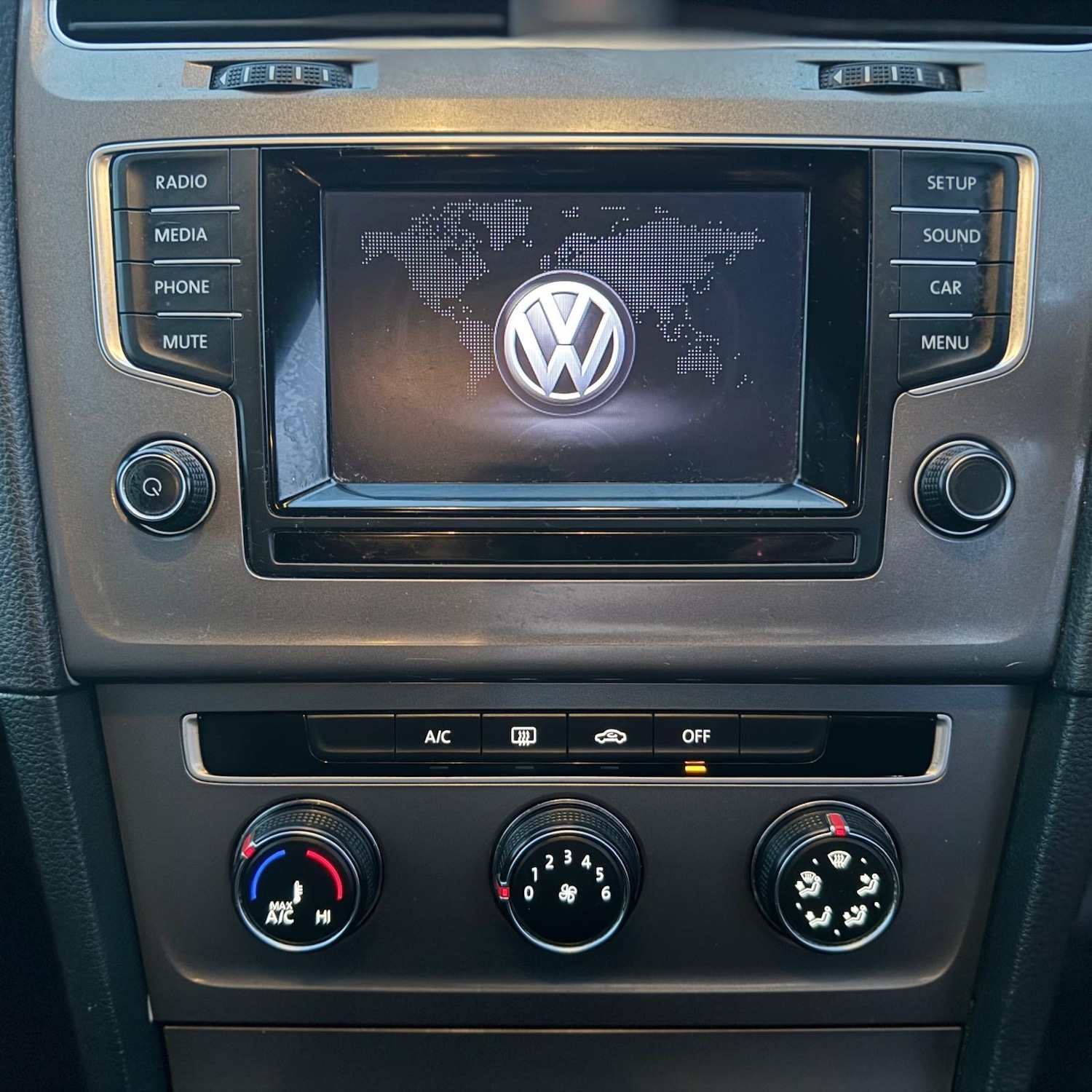 Used Volkswagen Golf 2014 for sale - 76440021: Photo 9