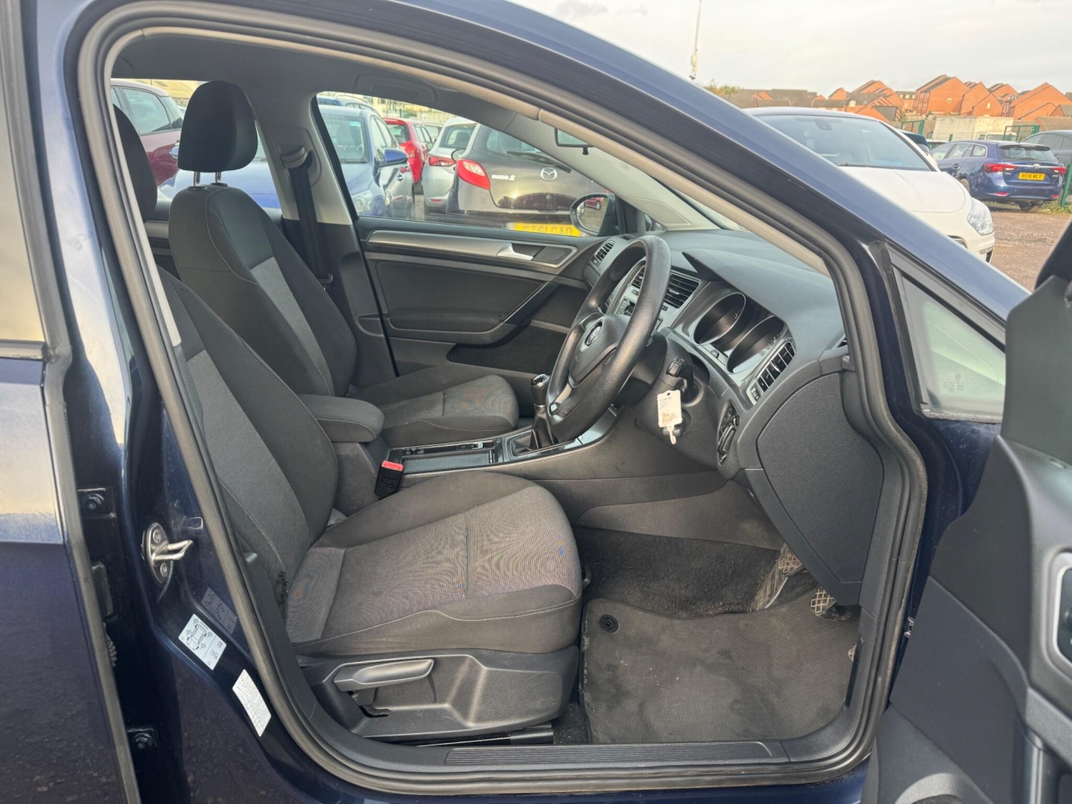 Used Volkswagen Golf 2014 for sale - 76409150: Photo 29