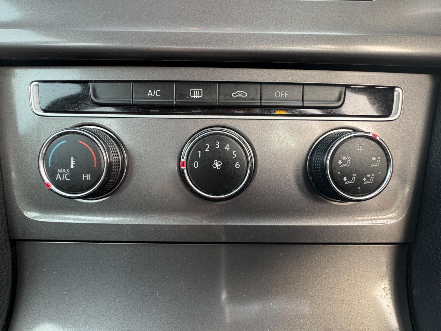 Used Volkswagen Golf 2014 for sale - 76409150: Photo 31