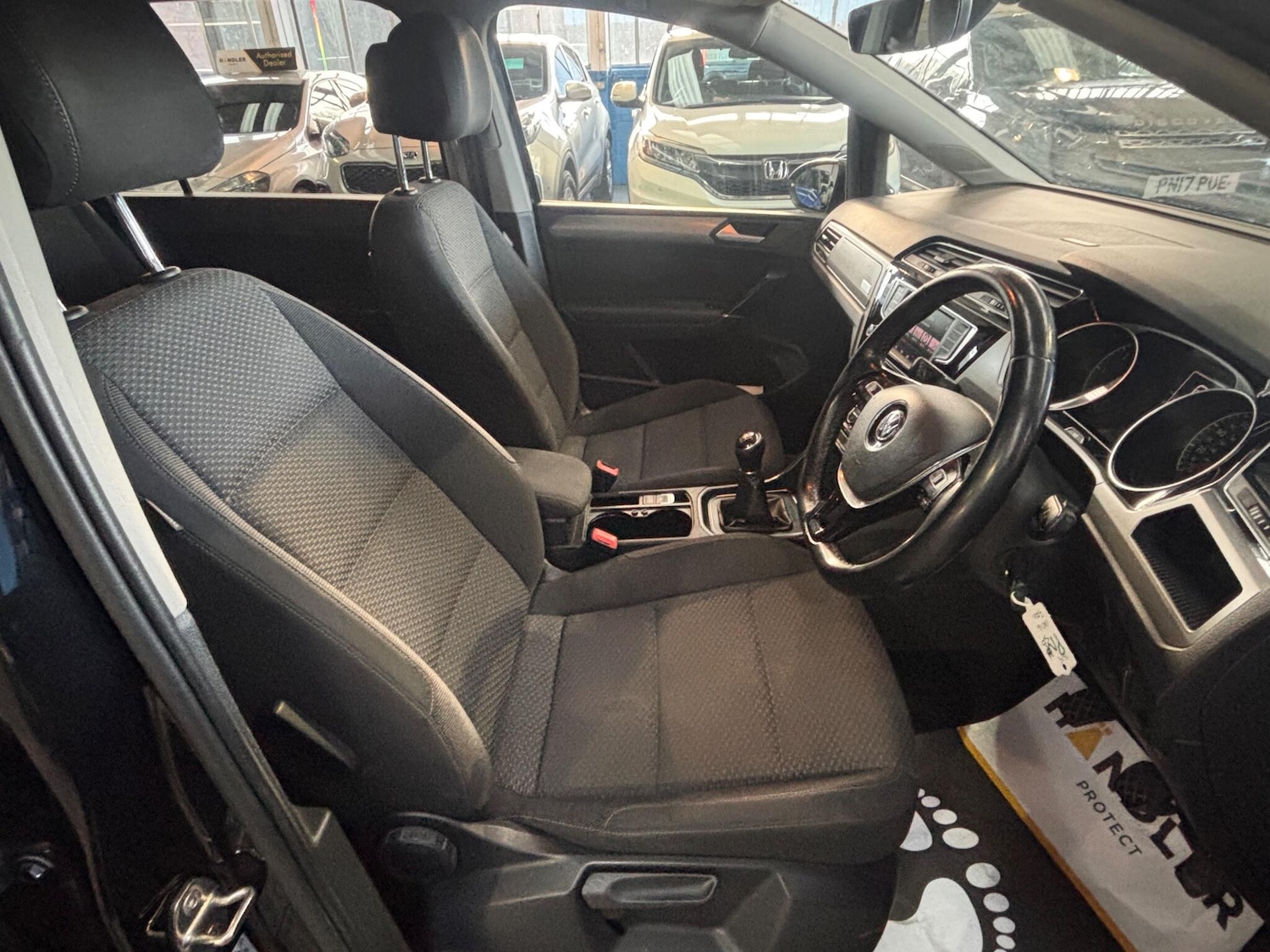 Used Volkswagen Touran 2016 for sale - 77892349: Photo 18