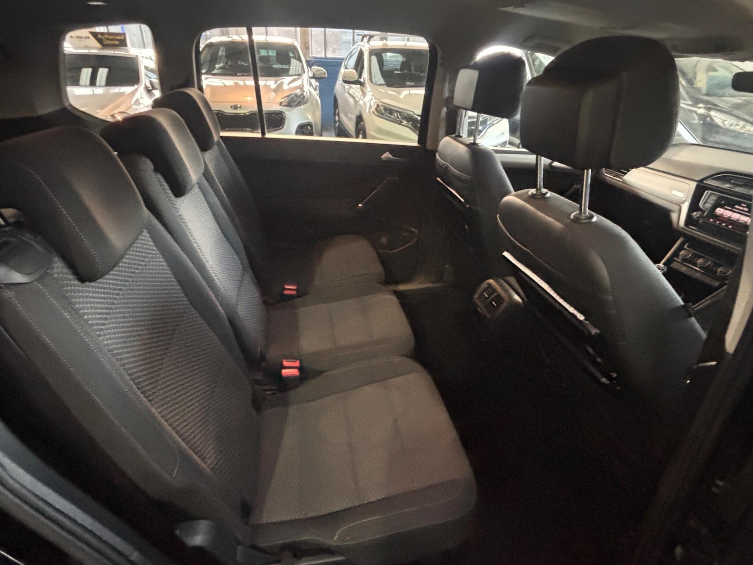 Used Volkswagen Touran 2016 for sale - 77892349: Photo 20