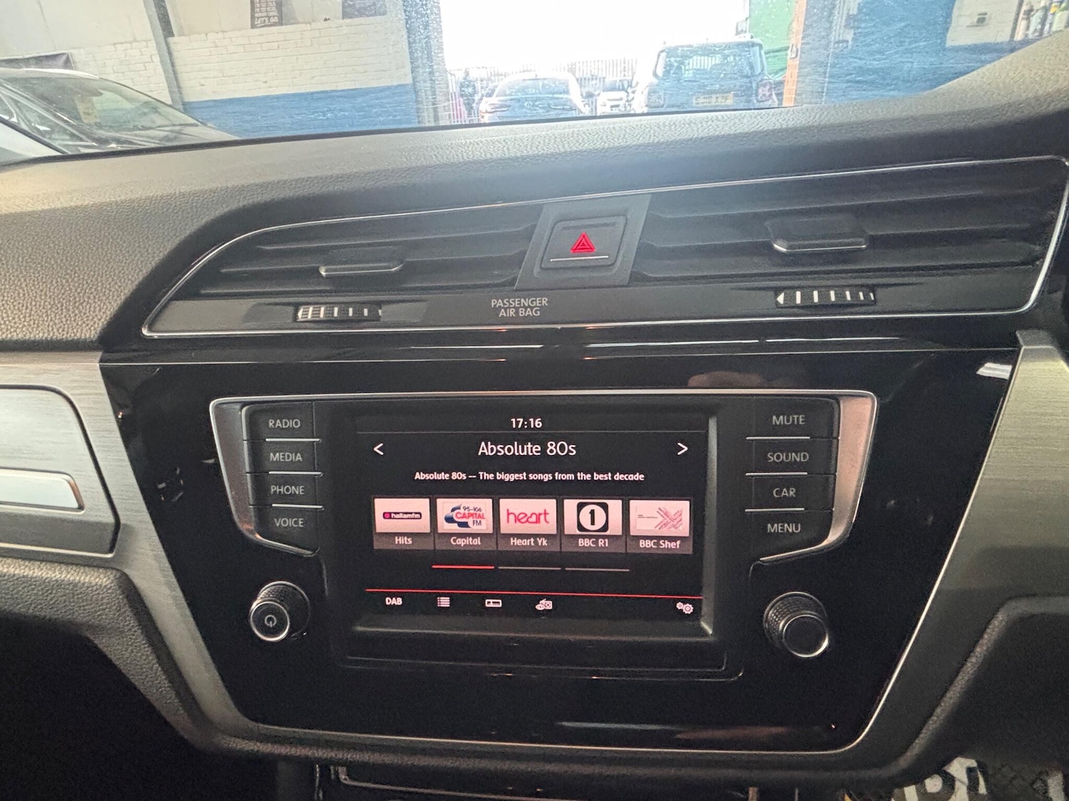 Used Volkswagen Touran 2016 for sale - 77892349: Photo 25