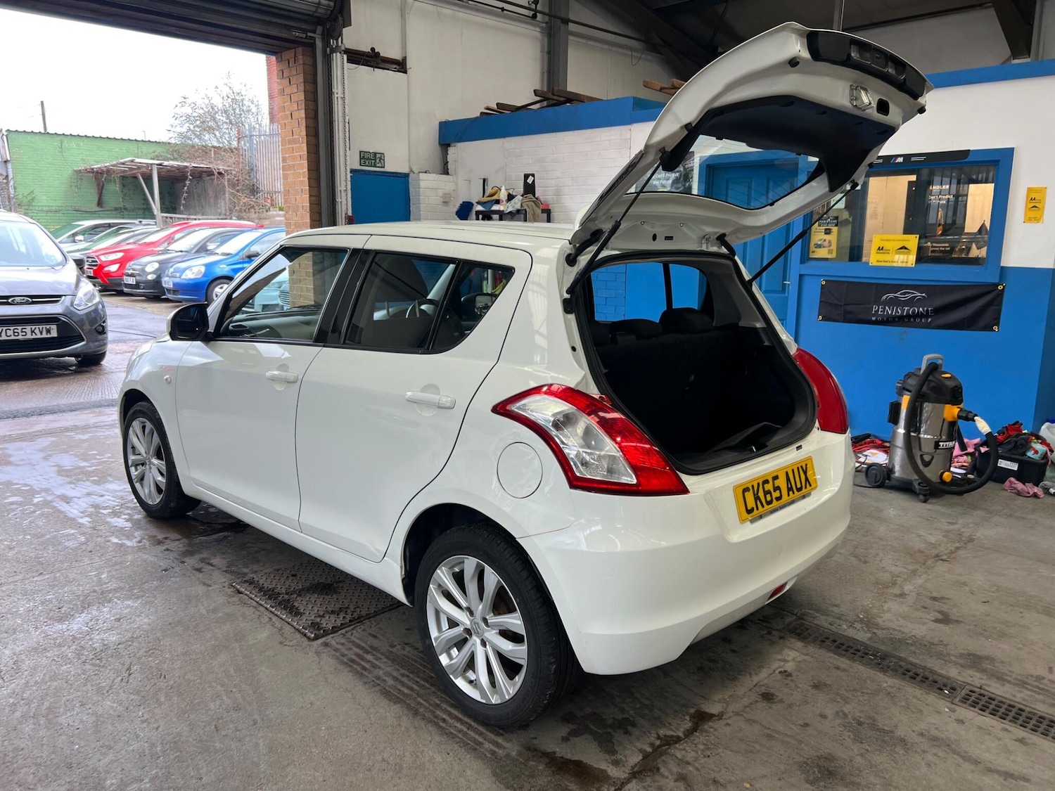 Used Suzuki Swift 2015 for sale - 77597762: Photo 16