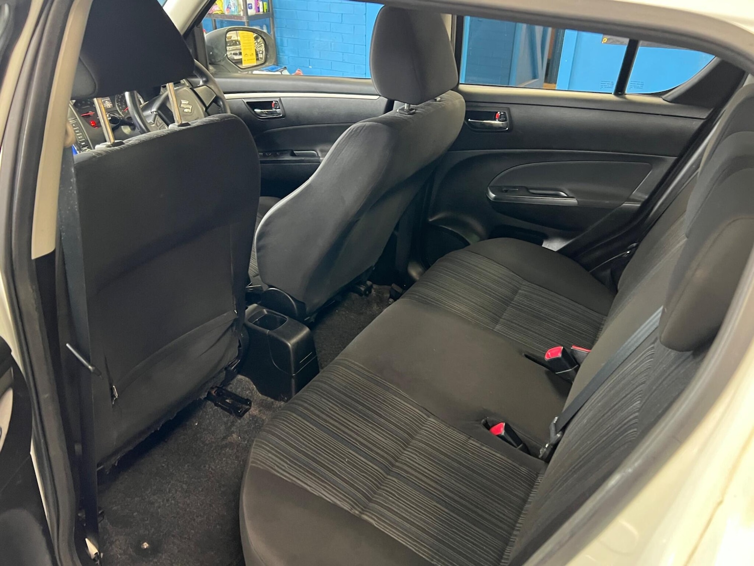 Used Suzuki Swift 2015 for sale - 77597762: Photo 26