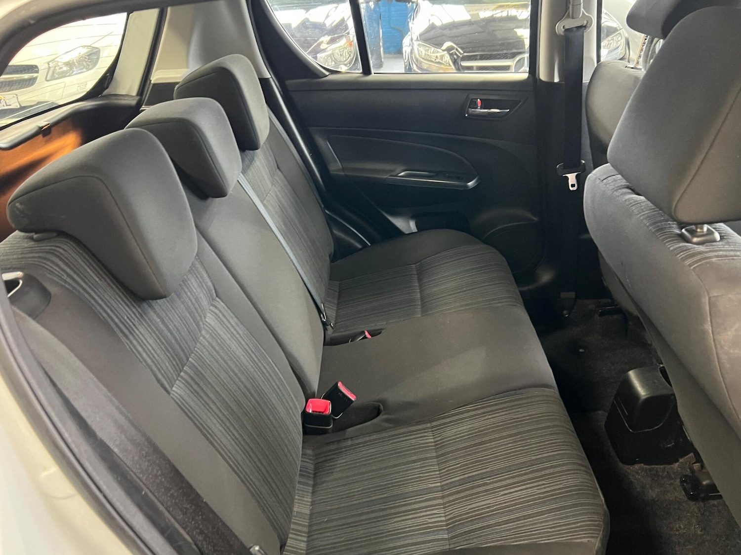 Used Suzuki Swift 2015 for sale - 77597762: Photo 27