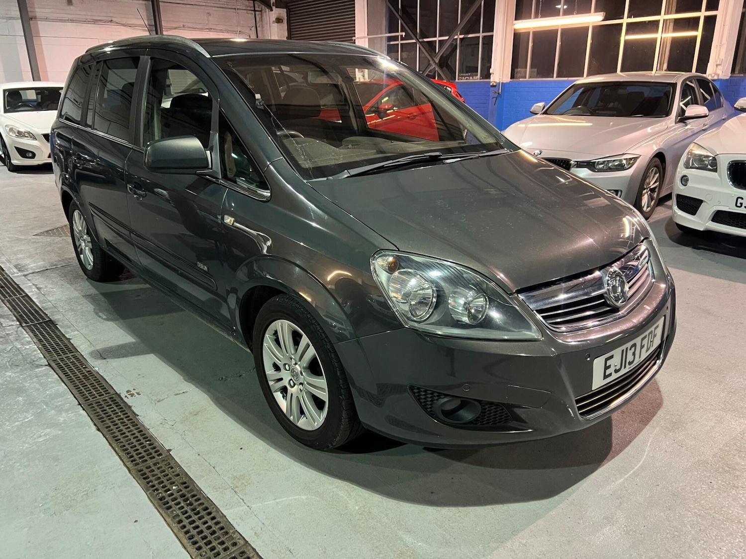 Used Vauxhall Zafira 2013 for sale - 76658769: Photo 5