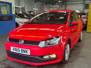 Used Volkswagen Polo 2015 for sale - 78214386: Photo