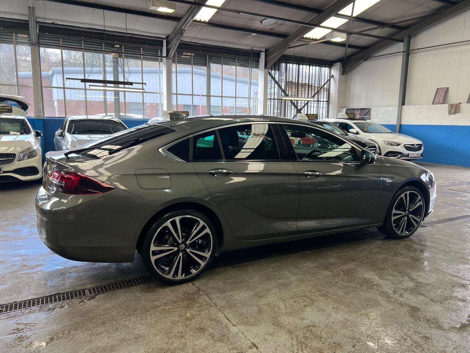 Used Vauxhall Insignia 2017 for sale - 77637626: Photo 12