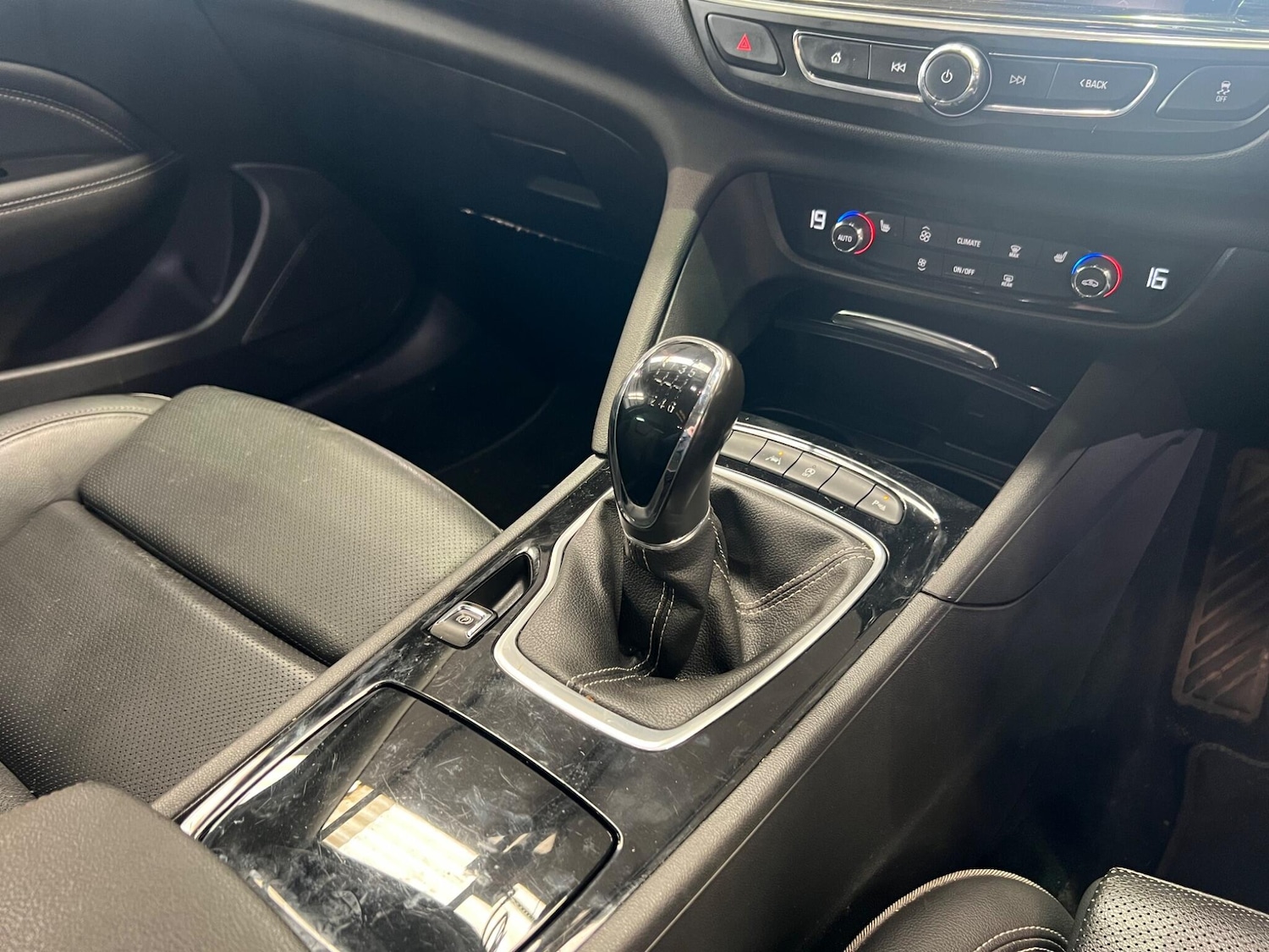 Used Vauxhall Insignia 2017 for sale - 77637626: Photo 15