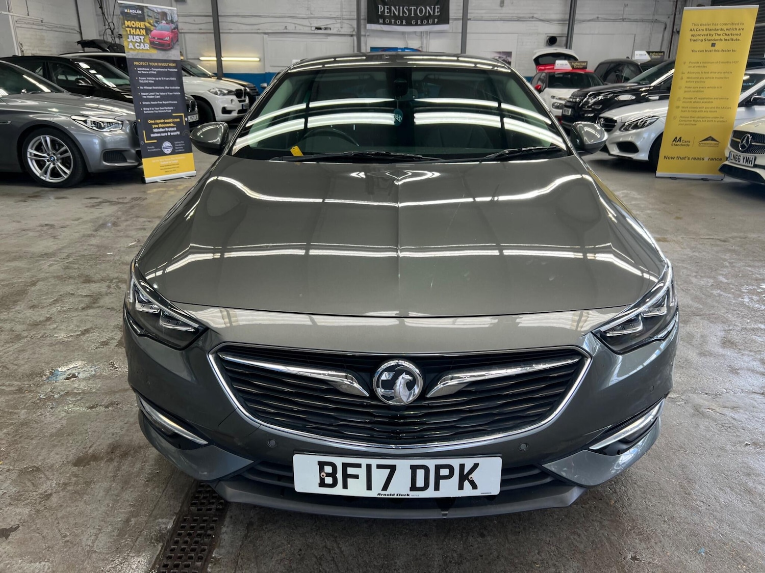 Used Vauxhall Insignia 2017 for sale - 77637626: Photo 2
