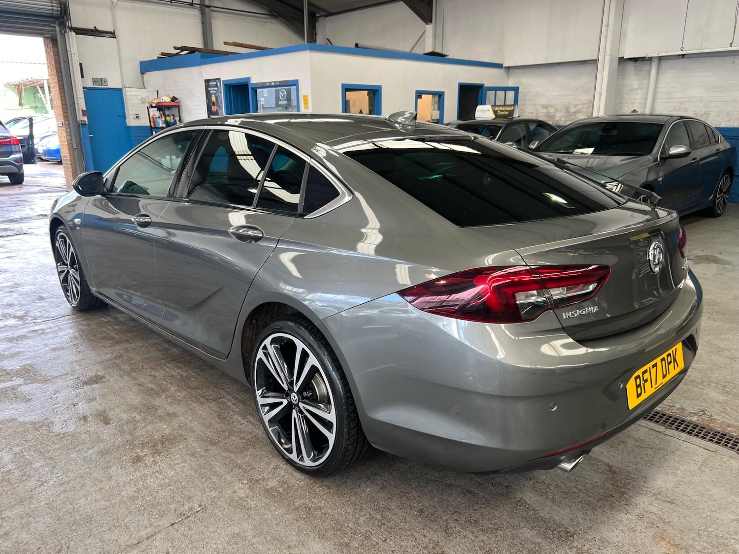 Used Vauxhall Insignia 2017 for sale - 77637626: Photo 4