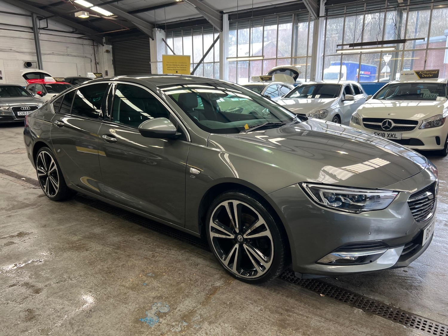 Used Vauxhall Insignia 2017 for sale - 77637626: Photo 5