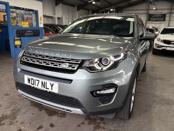 Used Land Rover Discovery Sport 2017 for sale - 79564492: Photo