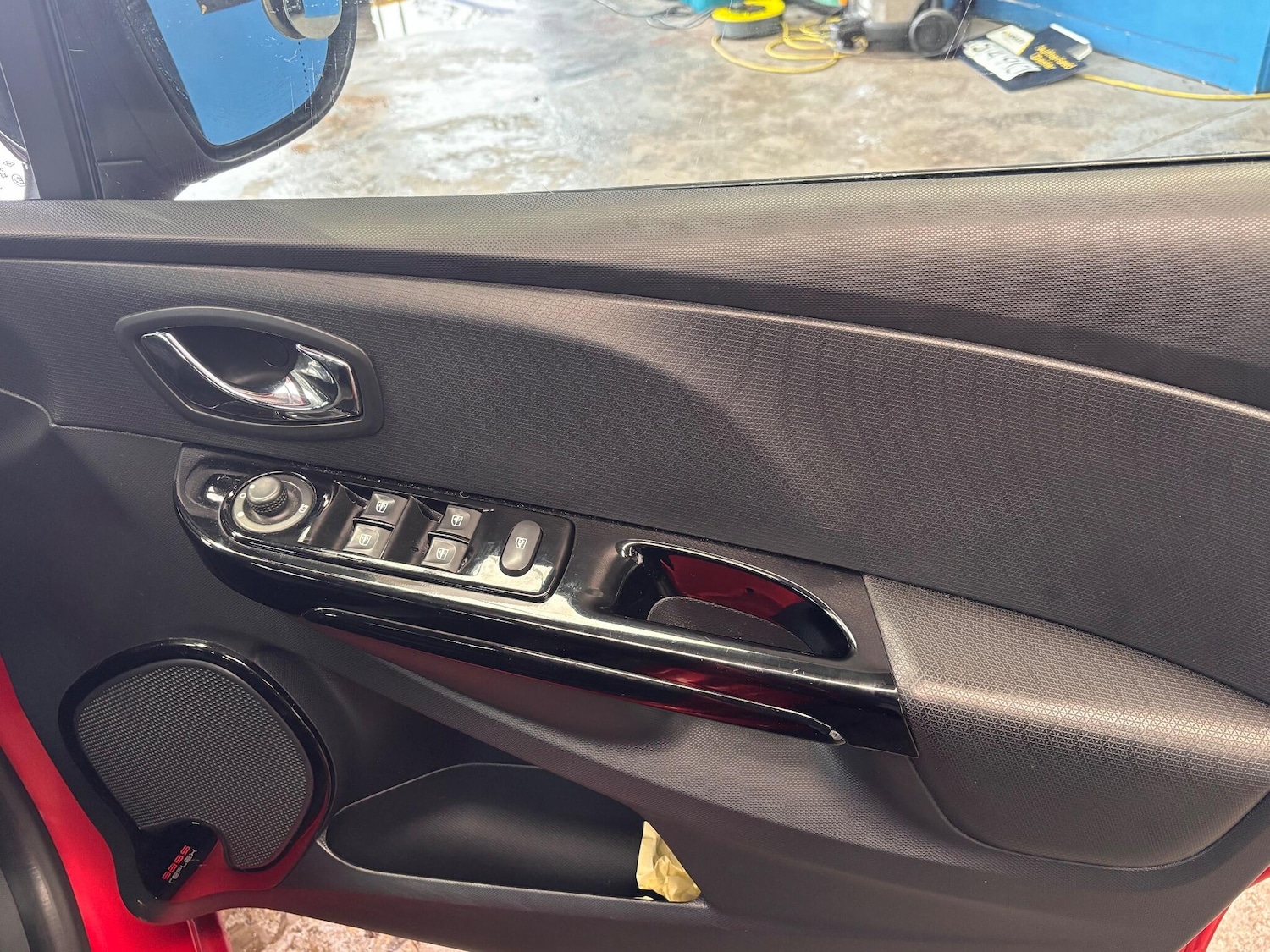 Used Renault Clio 2014 for sale - 77624890: Photo 14