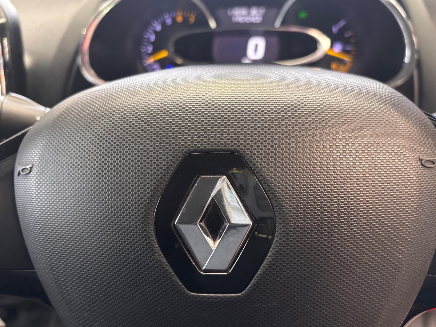 Used Renault Clio 2014 for sale - 77624890: Photo 18