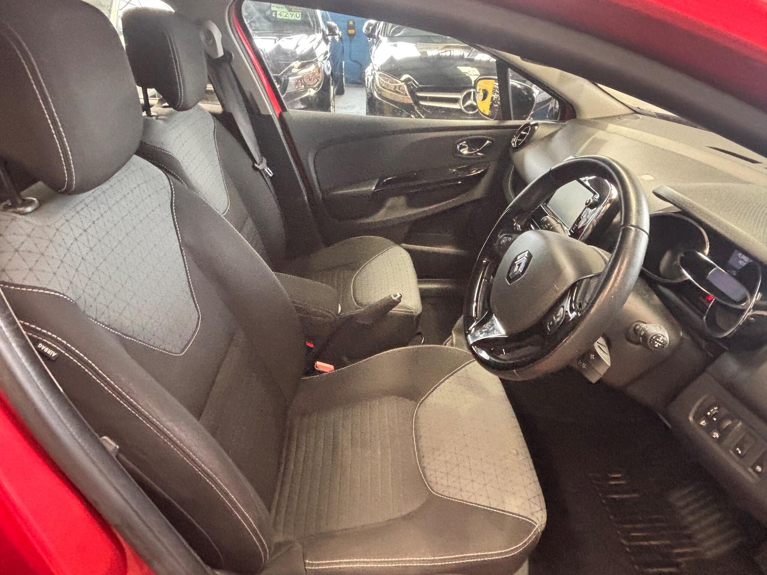 Used Renault Clio 2014 for sale - 77624890: Photo 20