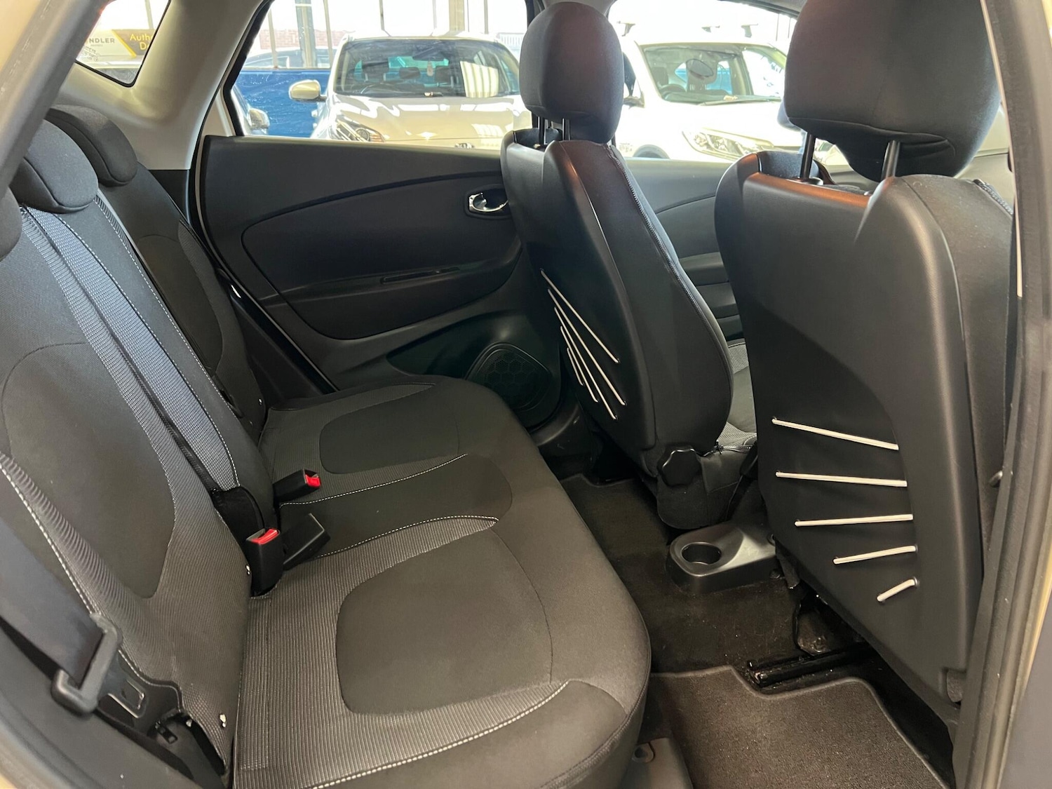 Used Renault Captur for sale - 77892074: Photo 18