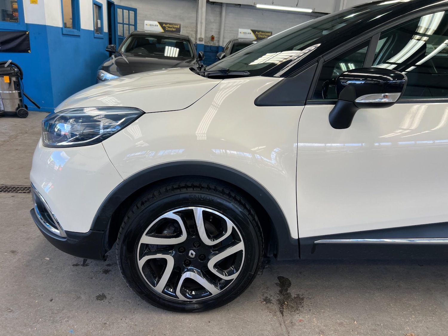 Used Renault Captur for sale - 77892074: Photo 19