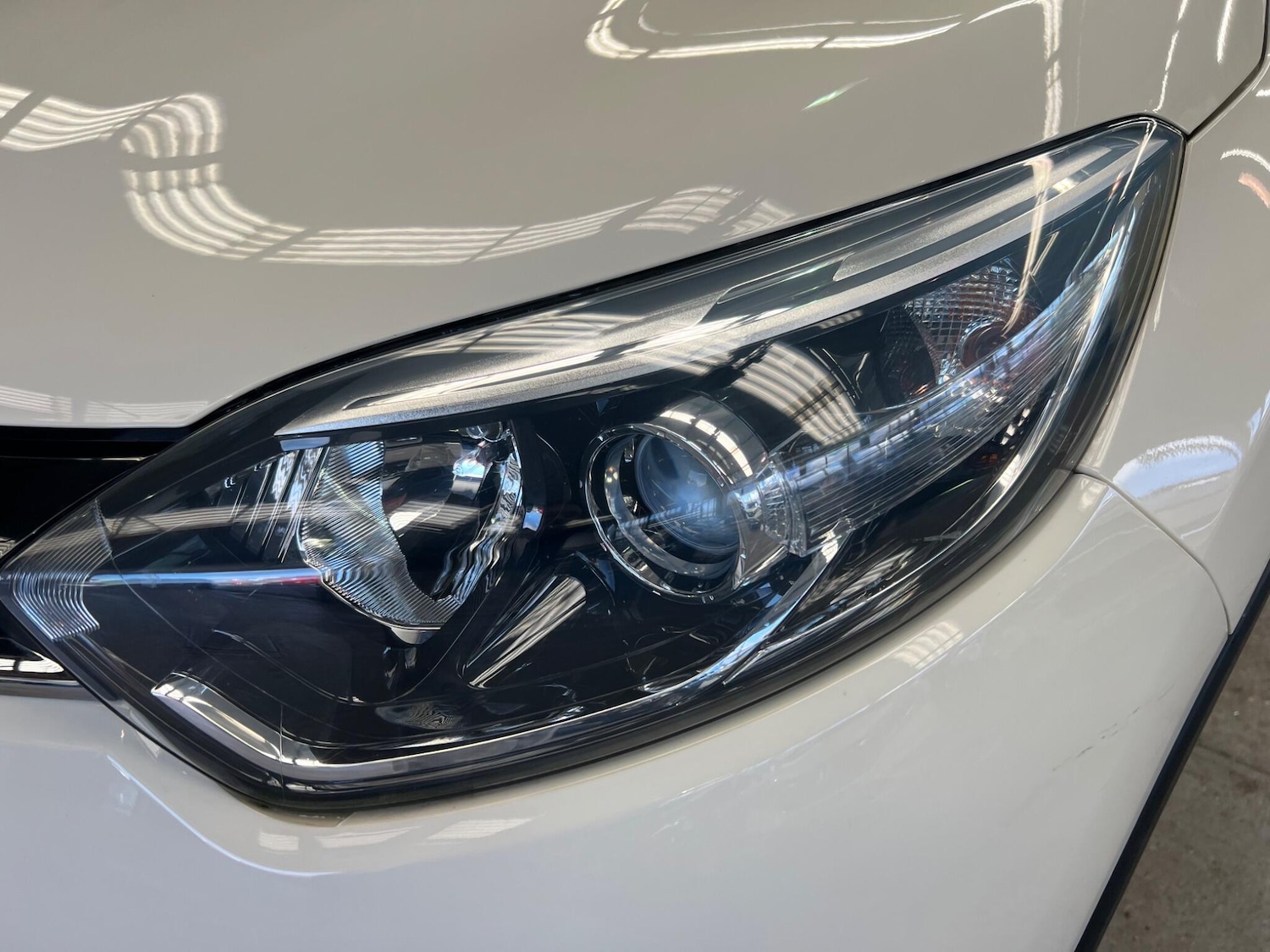 Used Renault Captur for sale - 77892074: Photo 27