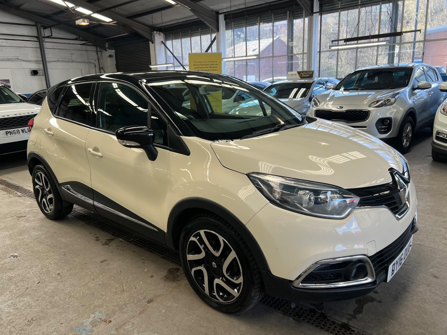 Used Renault Captur for sale - 77892074: Photo 5