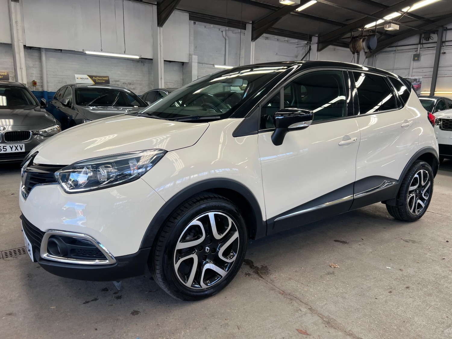 Used Renault Captur for sale - 77892074: Photo 6